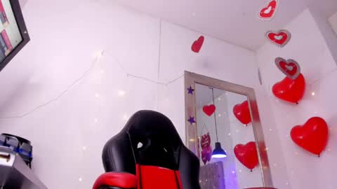 angel hardy online show from April 2026 11:01:01 AM