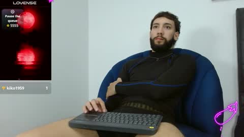 angel_kyrozz online show from November 2025 10:56:01 PM