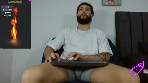 angel_kyrozz online show from December 2025 08:02:01 PM