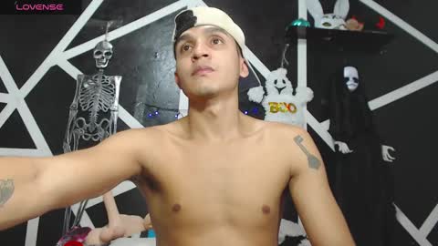 Angel online show from October 2025 07:59:01 PM