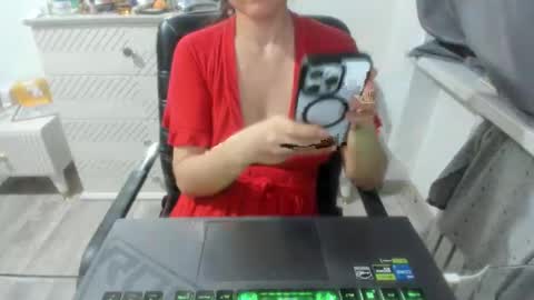 Snapshot of angel_lee__ chatting on January 2025 12:29:01 PM angel_lee__ online show from January 2025 12:29:01 PM