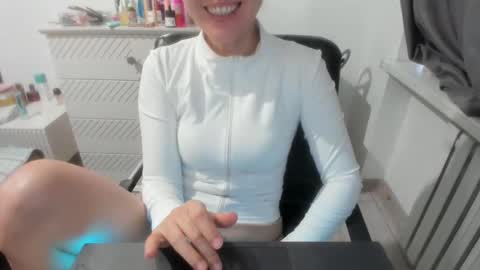 Snapshot of angel_lee__ chatting on March 2025 12:15:02 PM angel_lee__ online show from March 2025 12:15:02 PM