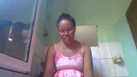 Snapshot of angel_mayah chatting on June 2026 06:26:01 AM Angel Mayah online show from June 2026 06:26:01 AM