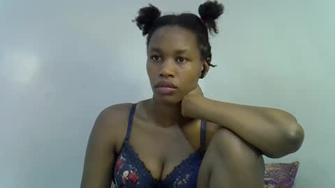 Snapshot of angel_mia5 chatting on November 2025 12:35:01 AM angel_mia5 online show from November 2025 12:35:01 AM