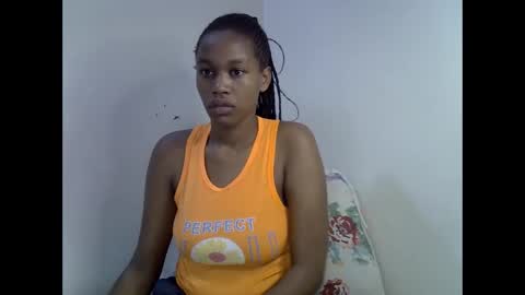 Snapshot of angel_mia5 chatting on December 2025 02:19:01 AM angel_mia5 online show from December 2025 02:19:01 AM