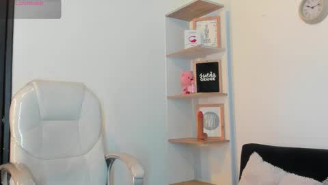 Angel online show from November 2025 04:40:02 AM