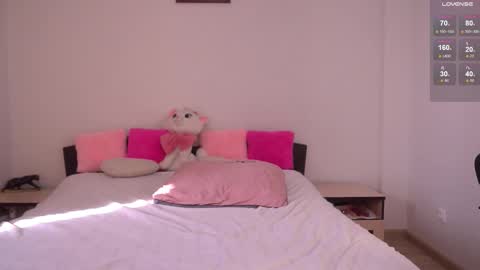 Snapshot of angel_quincy chatting on March 2026 05:43:01 AM angel_quincy online show from March 2026 05:43:01 AM