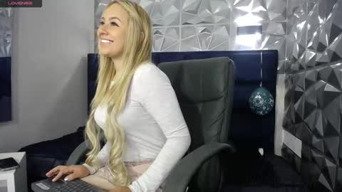 Angel online show from December 2025 11:51:01 AM