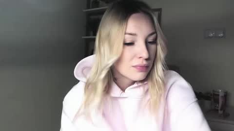 Snapshot of angela21babe chatting on February 2026 06:42:01 AM Angela online show from February 2026 06:42:01 AM