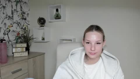 Snapshot of angela21babe chatting on March 2026 02:50:02 PM Angela online show from March 2026 02:50:02 PM