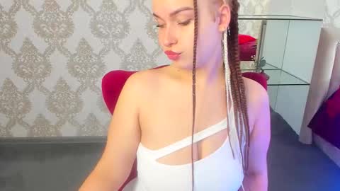 Snapshot of angela_coy chatting on September 2025 07:45:02 AM angela_coy online show from September 2025 07:45:02 AM