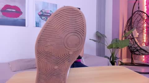 A N G E LA.  online show from November 2025 03:39:02 AM