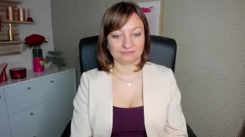 Angela online show from March 2026 07:12:01 AM