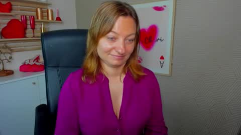 Snapshot of angela_samt chatting on June 2026 06:11:02 AM Angela online show from June 2026 06:11:02 AM