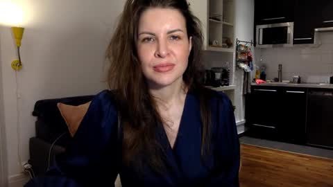 Snapshot of angeladarkk chatting on February 2025 08:15:01 PM Angela online show from February 2025 08:15:01 PM