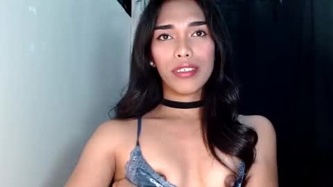 Snapshot of angelamonroe chatting on April 2026 02:33:01 PM SENORITA online show from April 2026 02:33:01 PM
