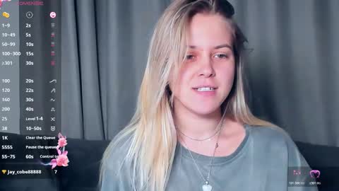 Snapshot of angelanty chatting on November 2025 03:12:02 PM Darsi Anty online show from November 2025 03:12:02 PM