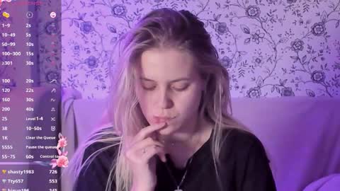 Snapshot of angelanty chatting on December 2025 02:46:02 PM Darsi Anty online show from December 2025 02:46:02 PM