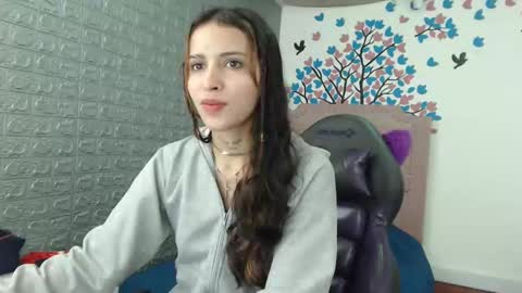 angelaturizo_ online show from November 2025 06:57:02 AM