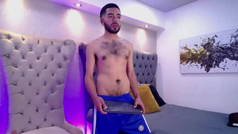 Snapshot of angelbacker chatting on November 2025 01:55:01 PM Angel online show from November 2025 01:55:01 PM