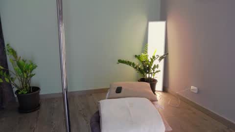 Snapshot of angelbae_ chatting on February 2025 04:32:02 PM AngelBae  online show from February 2025 04:32:02 PM