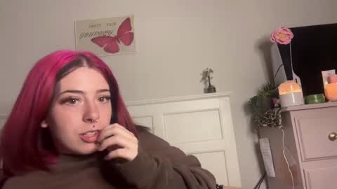 Snapshot of angelcak3s chatting on January 2025 12:13:01 PM venellope888 online show from January 2025 12:13:01 PM