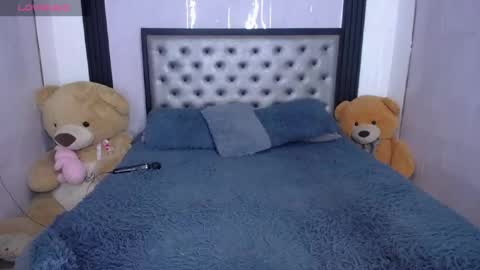 Snapshot of angelcamgirl20 chatting on May 2026 07:52:02 PM angel online show from May 2026 07:52:02 PM