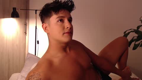 Snapshot of angelcossio chatting on December 2024 01:51:01 AM Angel online show from December 2024 01:51:01 AM