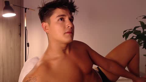 Snapshot of angelcossio chatting on December 2024 08:32:01 PM Angel online show from December 2024 08:32:01 PM