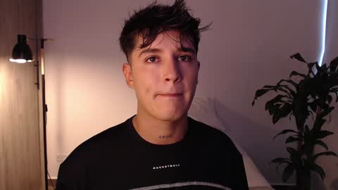 Snapshot of angelcossio chatting on January 2025 06:02:01 PM Angel online show from January 2025 06:02:01 PM