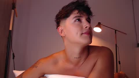 Snapshot of angelcossio chatting on March 2025 11:14:01 PM Angel online show from March 2025 11:14:01 PM