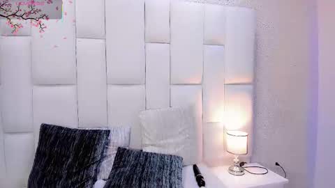 angeles_bust online show from January 2026 08:36:02 PM