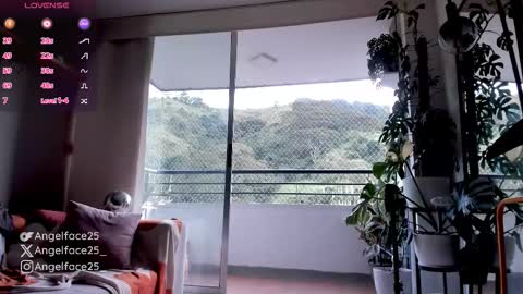 Snapshot of angelface25_ chatting on September 2025 10:45:01 PM . online show from September 2025 10:45:01 PM