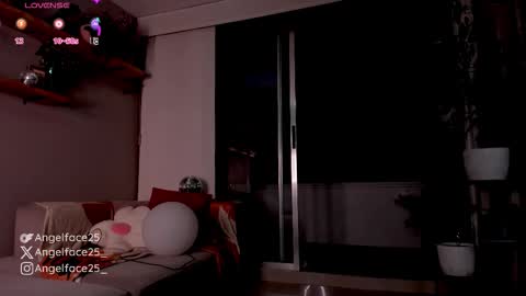 Snapshot of angelface25_ chatting on September 2025 11:09:02 PM . online show from September 2025 11:09:02 PM