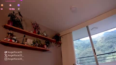 Snapshot of angelface25_ chatting on October 2025 10:05:01 PM . online show from October 2025 10:05:01 PM