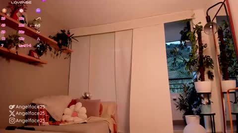 Snapshot of angelface25_ chatting on October 2025 10:32:02 PM . online show from October 2025 10:32:02 PM