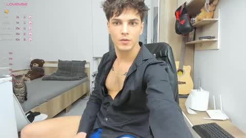 Frankie  online show from February 2025 03:16:02 PM