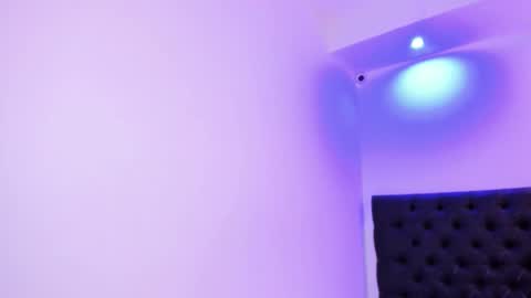 Angeli online show from November 2025 10:59:02 PM