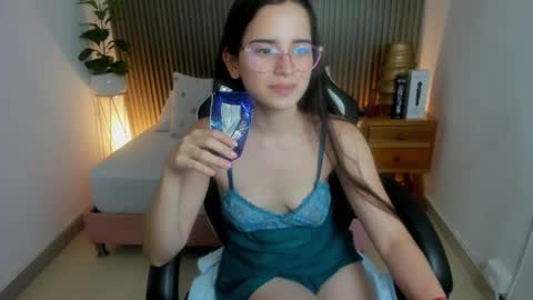 Snapshot of angelica_dymond chatting on January 2025 10:32:02 PM A N G E L I C A online show from January 2025 10:32:02 PM