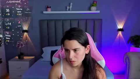 Snapshot of angelica_dymond chatting on October 2025 02:29:01 PM A N G E L I C A online show from October 2025 02:29:01 PM