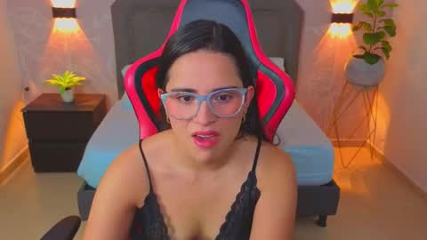 Snapshot of angelica_dymond chatting on December 2025 12:02:02 PM A N G E L I C A online show from December 2025 12:02:02 PM