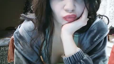 Angie online show from January 2026 05:07:02 PM