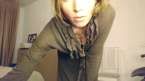 Snapshot of angelicfenix chatting on April 2026 06:50:01 PM angelicfenix online show from April 2026 06:50:01 PM