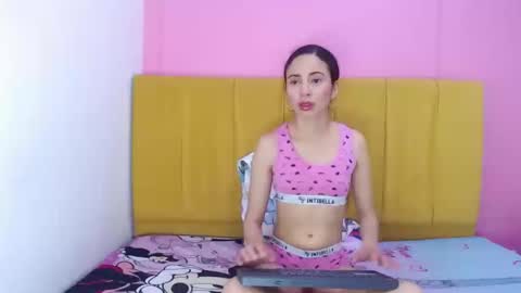 Snapshot of angelinabrookcm101 chatting on December 2024 09:58:02 PM Angelina Brook online show from December 2024 09:58:02 PM