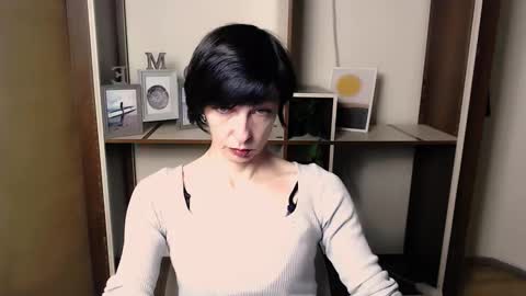 Angelina online show from December 2025 06:41:02 AM