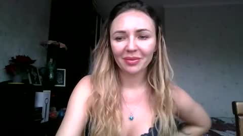 angelinalove28 online show from December 2025 07:46:02 AM