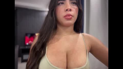 Snapshot of angelinav7 chatting on April 2026 02:58:01 AM Angelina Weiss online show from April 2026 02:58:01 AM