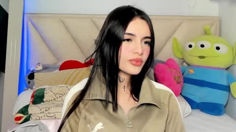 Angeline Smith  online show from March 2025 03:33:01 AM