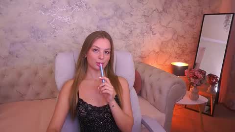 angelleyess online show from December 2025 01:33:02 AM