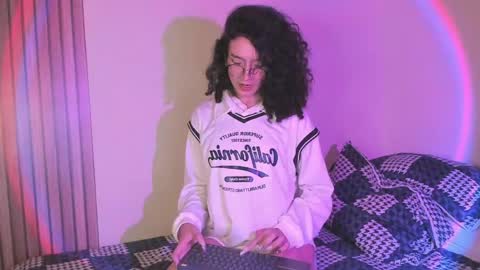 Angellike online show from April 2026 02:31:01 AM
